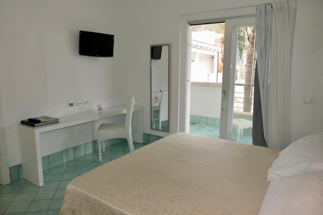 Ganimede Hotel Sperlonga Esterno foto